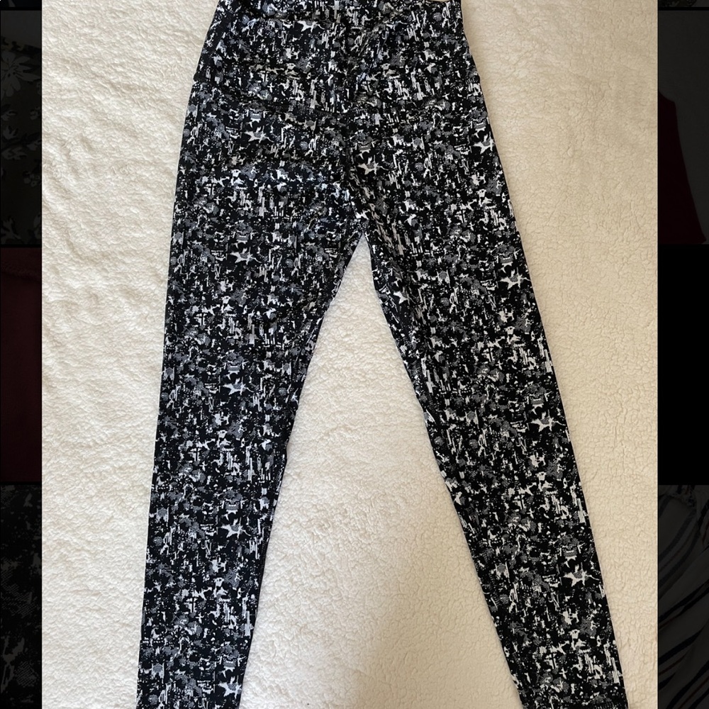 DYI cropped signature printed leggings